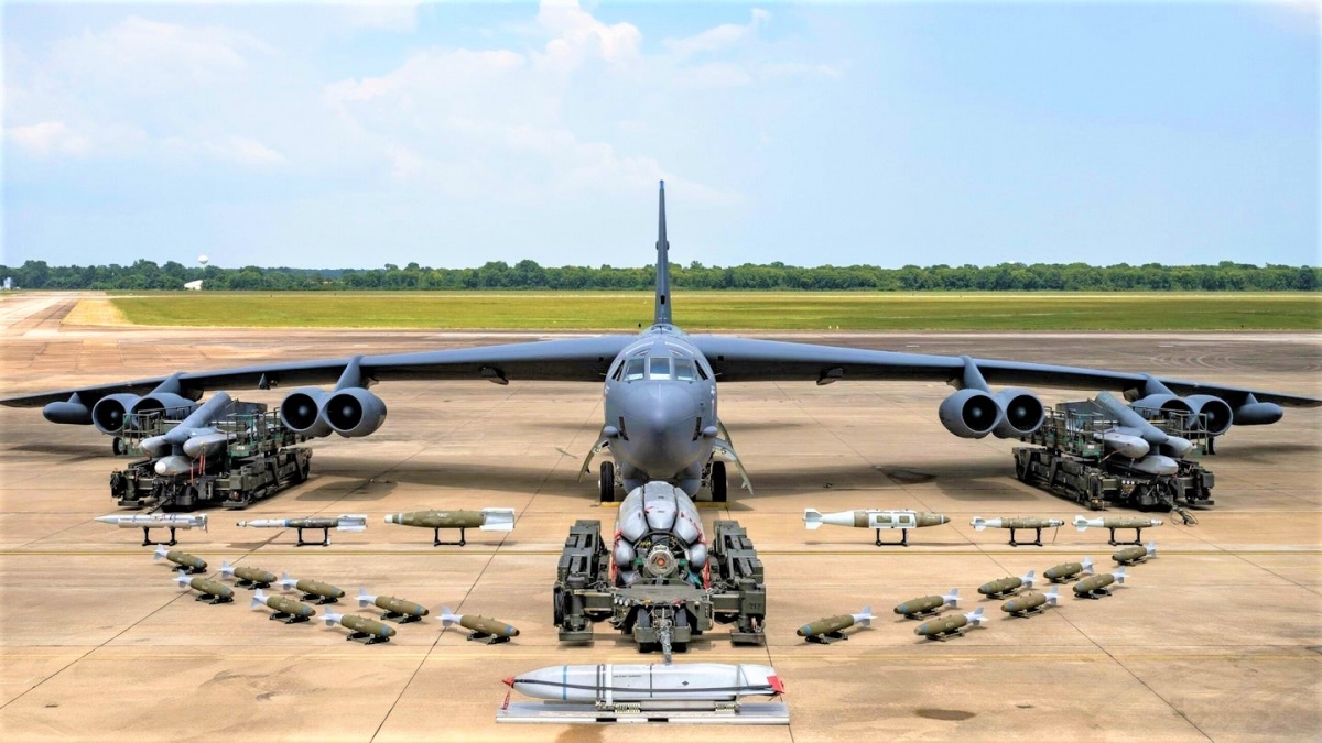 Kho vũ khí mới đáng sợ của máy bay B-52